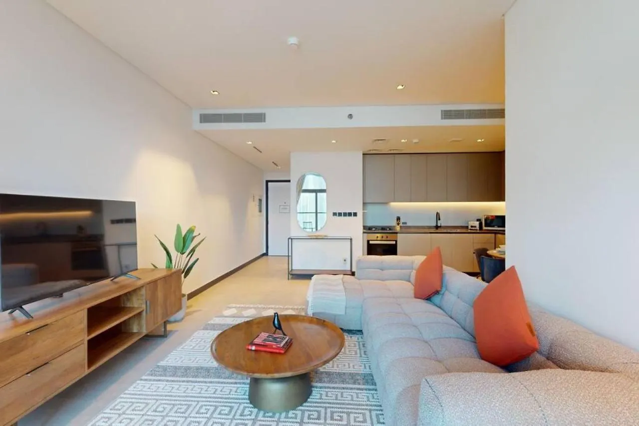15 Northside A - Pristine Two Bedroom Dubai 0*,